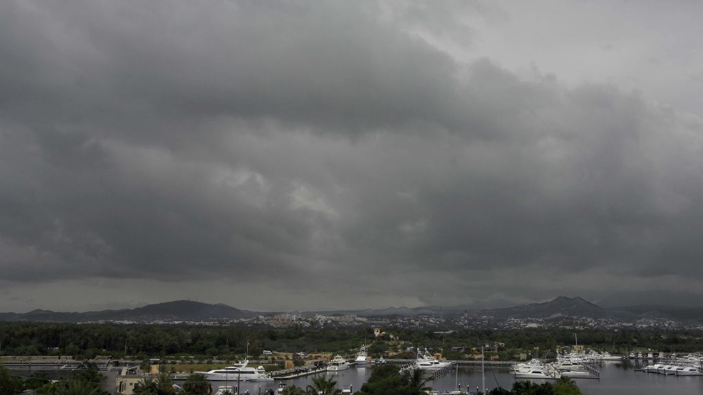 Fuertes lluvias, derrumbes y estragos en infraestructuras