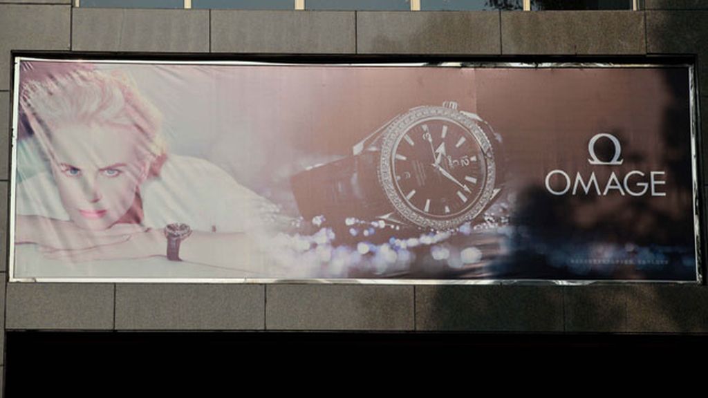 ‘Gucgi’, ‘Roeex’ o ‘Lancone’, marcas falsas en grandes anuncios en China