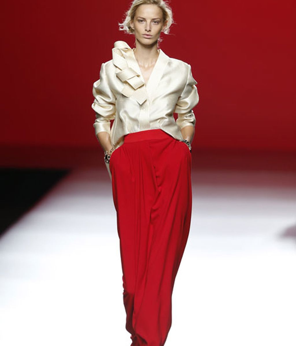 La técnica del Kinbaku-bi remata la colección