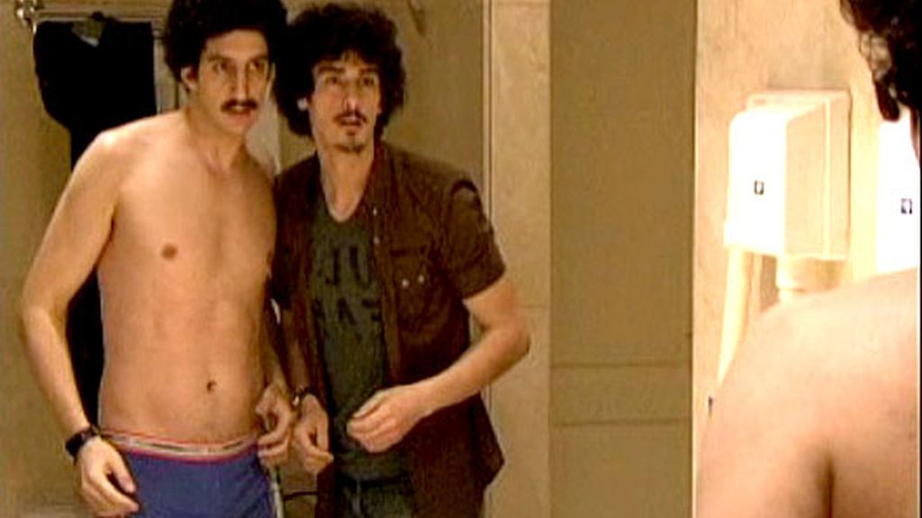 Una apuesta, quinientas cucarachas y una asistenta