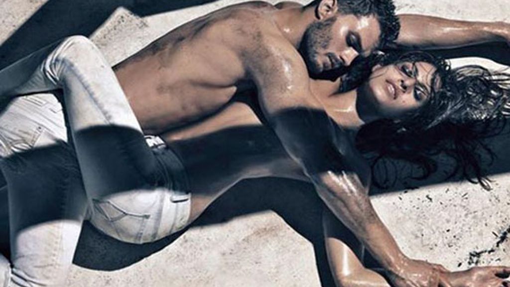 Eva Mendes vuelve sensual como siempre para Calvin Klein