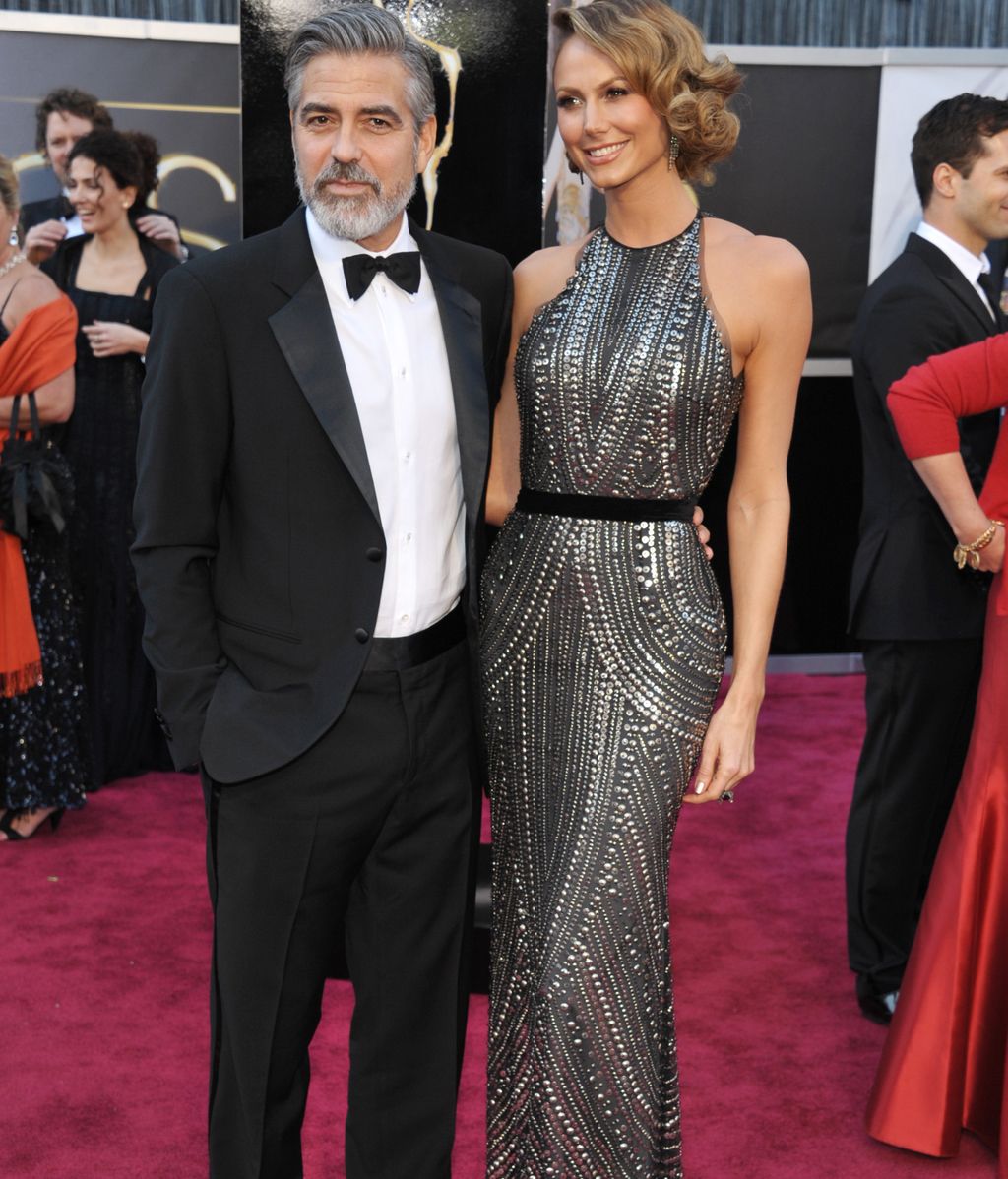 George Clooney, acompañado por su novia