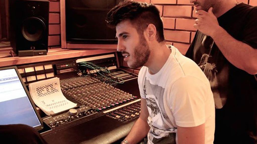 Con sólo 20 años, será el tercer trabajo discográfico del cantante