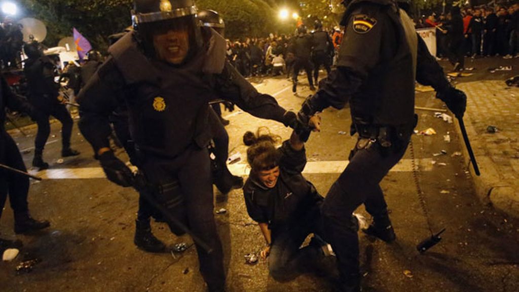 Cargas policiales en los alrededores del Congreso