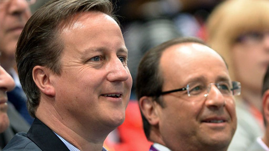 Cameron y Hollande vieron el partido de balonmano entre Francia y España