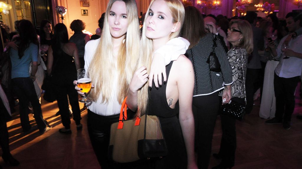 Blanca Suárez y Kira Miró, animado corrillo en la fiesta de Harper´s Baazar