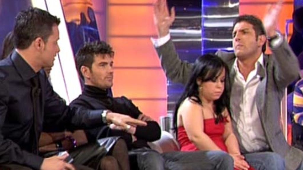 Carlos e Iván se enfrentan cara a cara