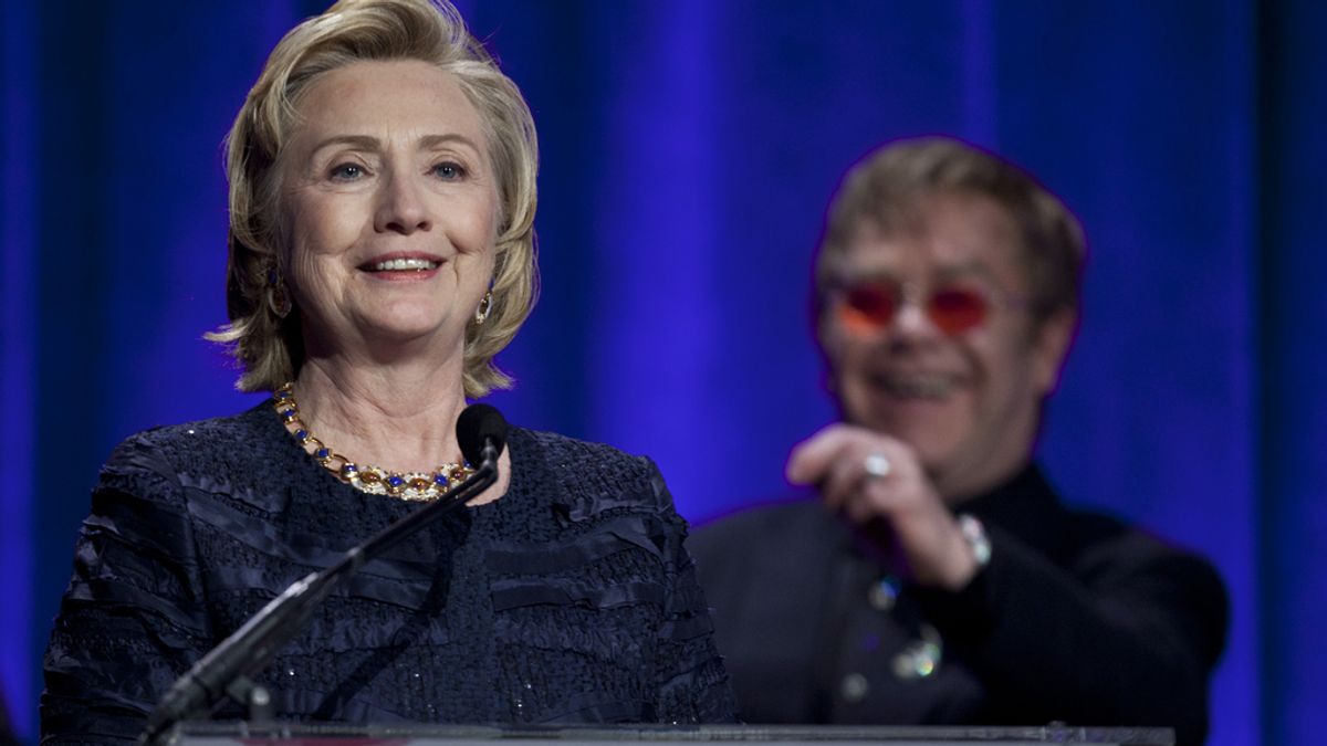 Hillary Clinton en la gala benéfica de la fundación de Elton John