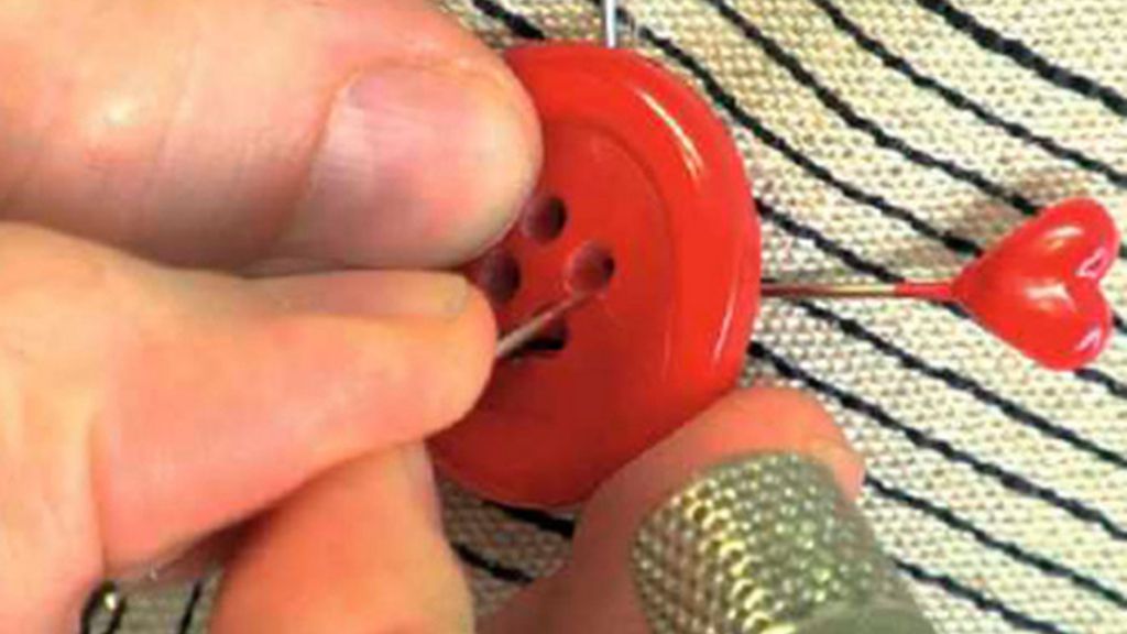 Tricotosas 24: Coser un botón
