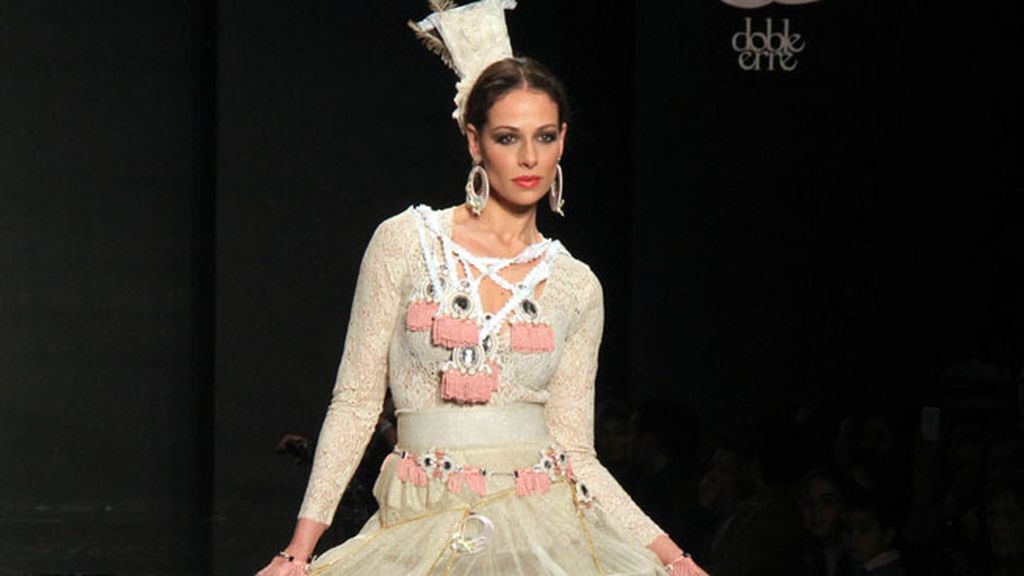 Eva González se pone flamenca