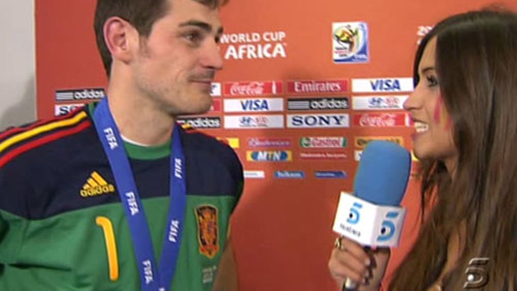 El beso de Iker a Sara, de campeonato