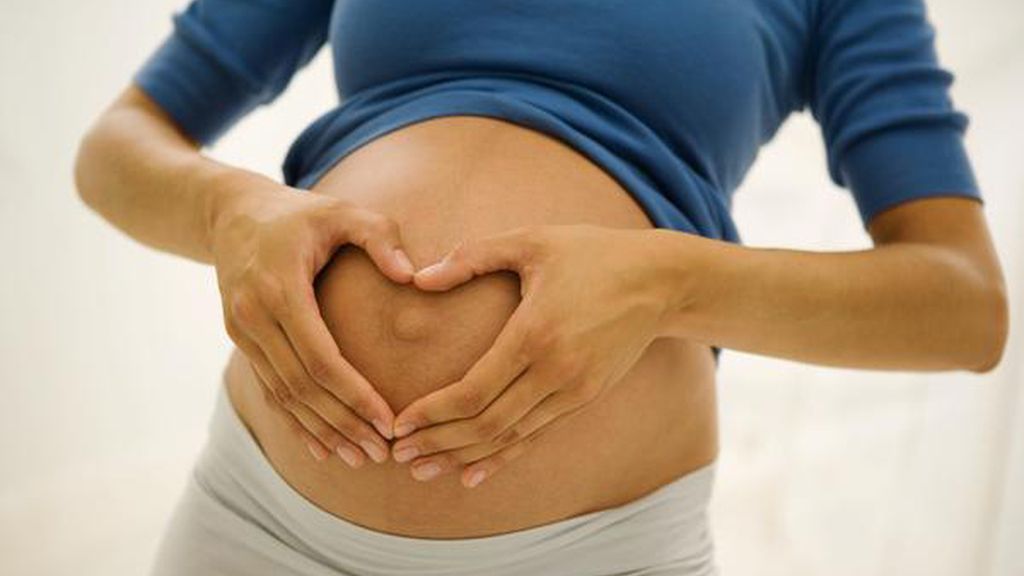 Acusa al hotel de su embarazo por poner una cama doble en vez de dos camas gemelas