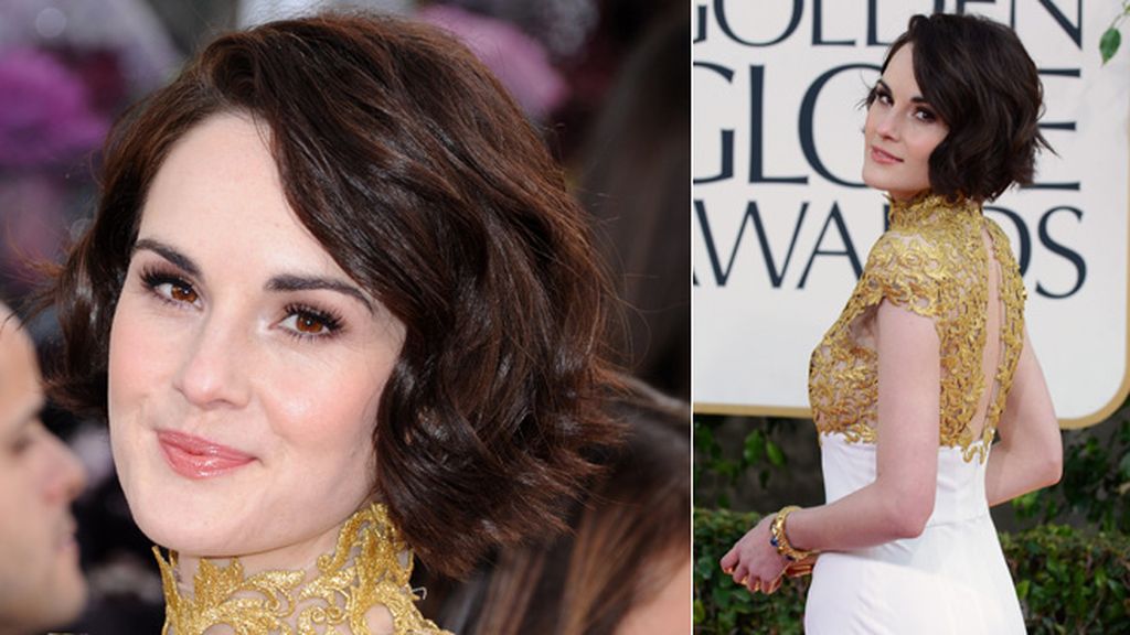 La estrella de Downtown Abbey apostó por los brocados para su escotazo en la espalda