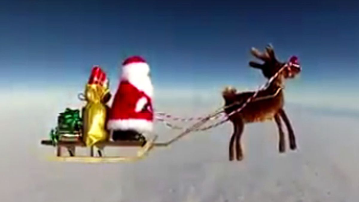 Papá Noel viaja al espacio para repartir regalos