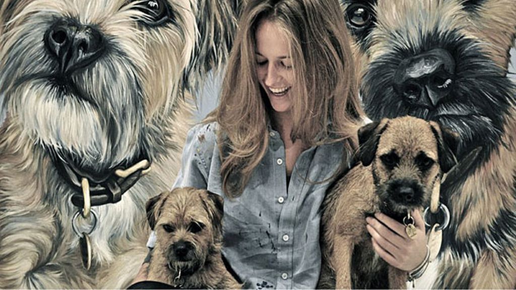 Kim Sears, con sus perros, Rusty y Maggie.
