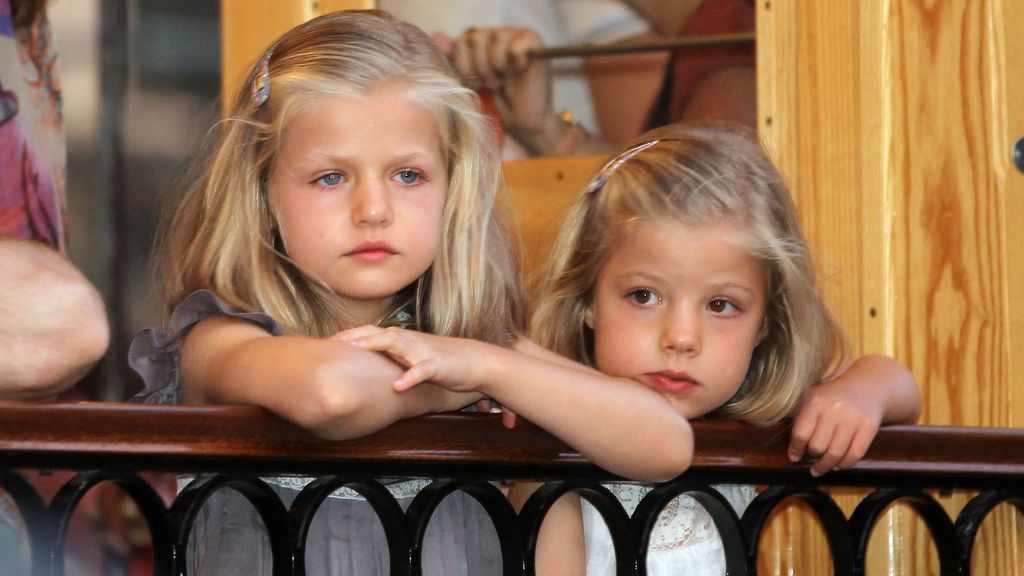 La infanta Leonor, con su herman Sofía
