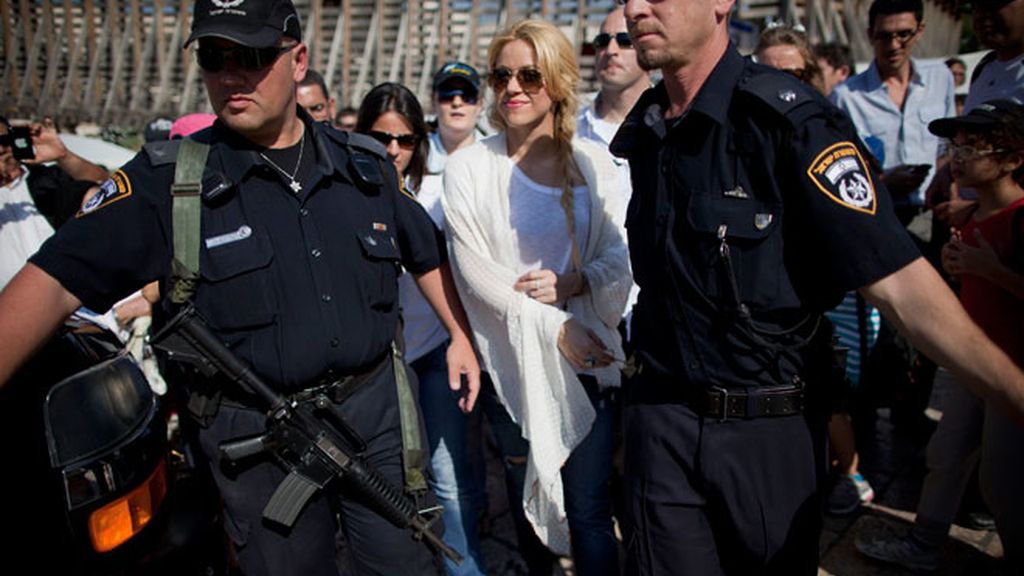 Shakira y Piqué pasan de vacaciones en la playa y visitan Jerusalén