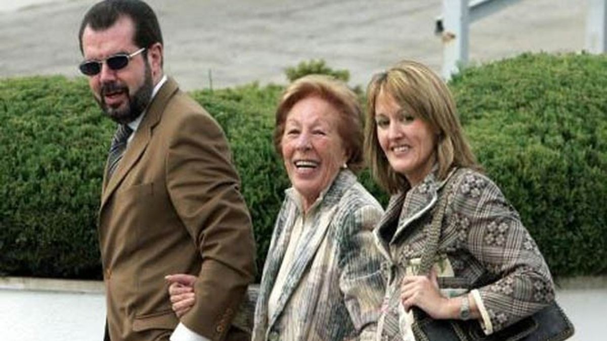 María del Henar Ortiz Álvarez, Jesús Ortiz Álvarez y María del Carmen Álvarez del Valle, familia de Letizia Ortiz