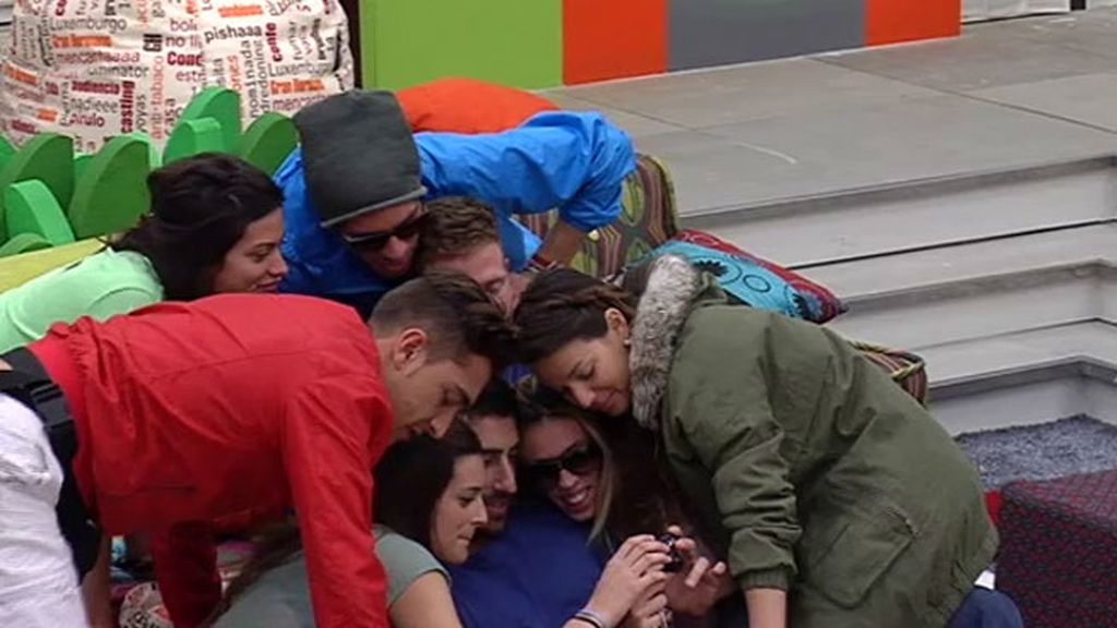 Besos, posturas y mucha tensión sexual