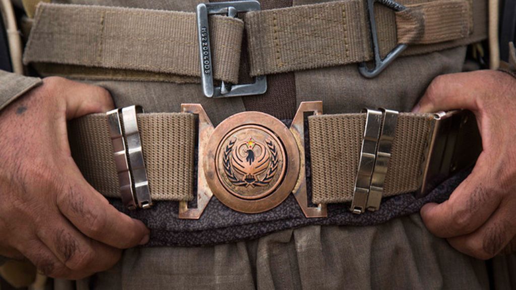 Muchos son abuelos y tienen armas muy antiguas