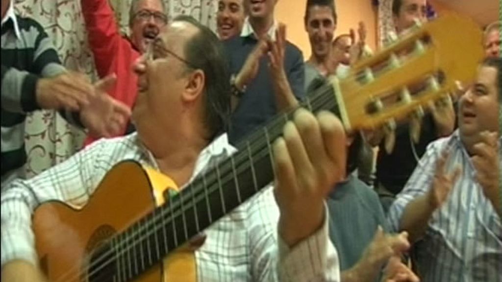 Una guitarra siempre alegra una cena