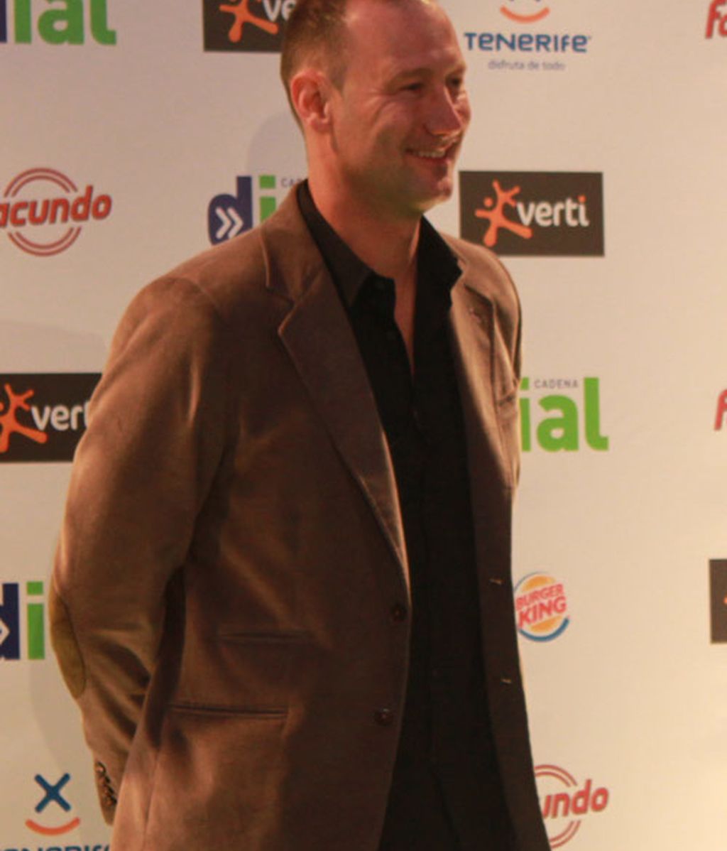 Famosos y premiados en el photocall de los Premios Cadena Dial