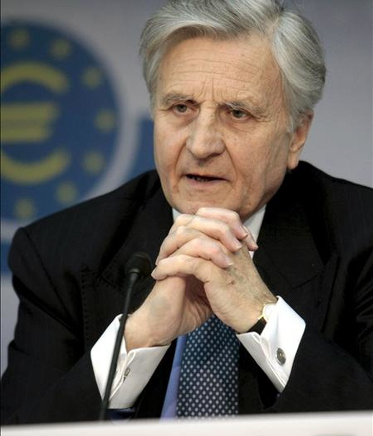 El presidente del Banco Central Europeo (BCE), Jean-Claude Trichet, negó que haya disensiones en el consejo de gobierno de esa entidad. En la imagen, Trichet durante una rueda de prensa. EFE/Archivo