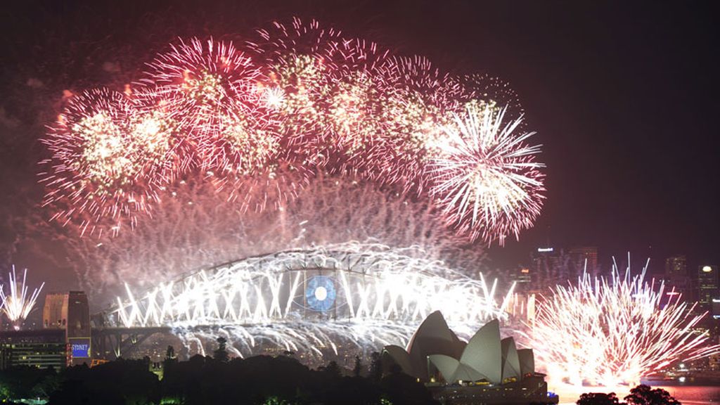 Multitud de personas reciben el 2014 en Sidney