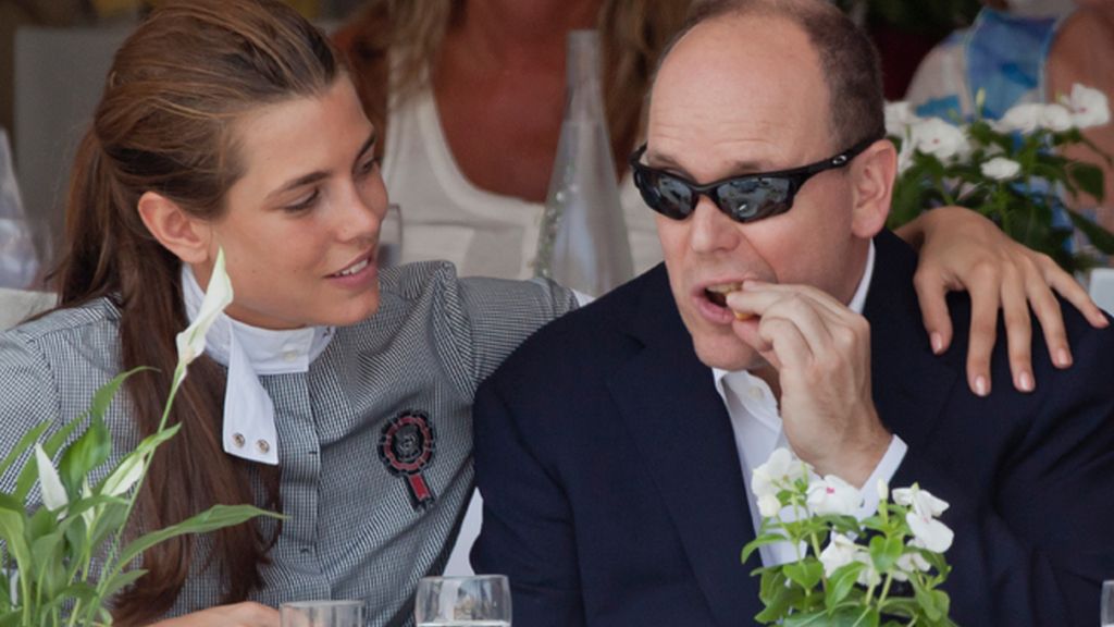 Los de Mónaco hacen una versión 'casual' del banquete nupcial