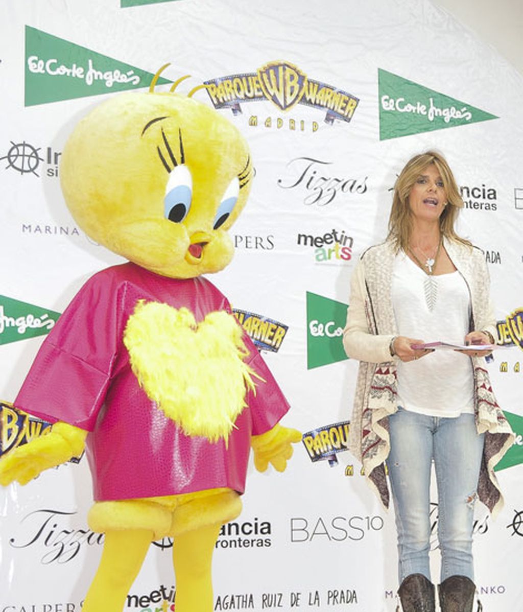Arantcha de Benito, encargada de presentar el evento