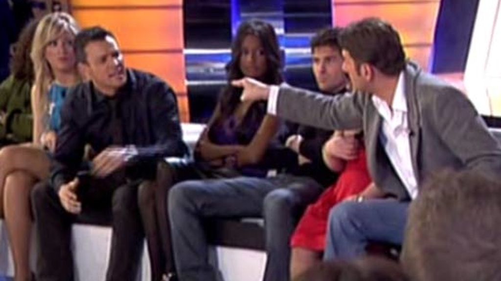 Carlos e Iván se enfrentan cara a cara