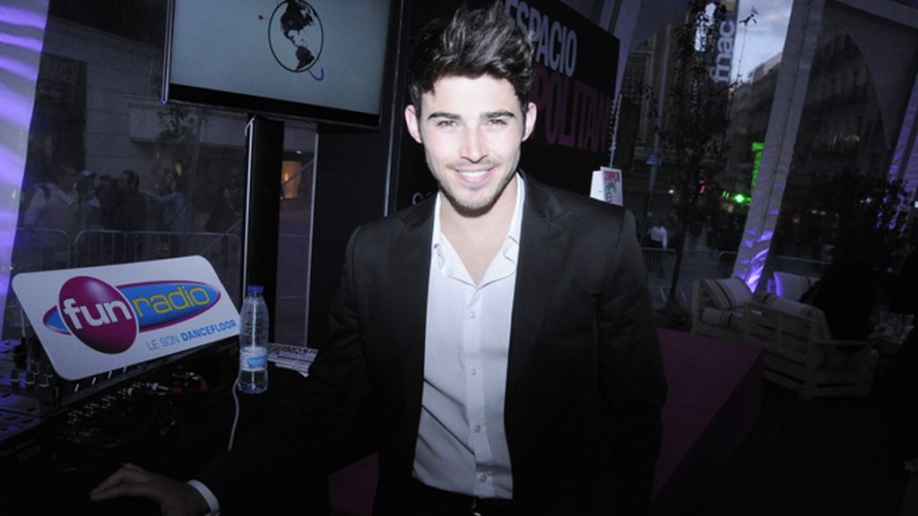 El cantante Ángel Capel, entusiasmado frente a su próximo concierto el día 1 de Junio en la sala Ancora de Madrid