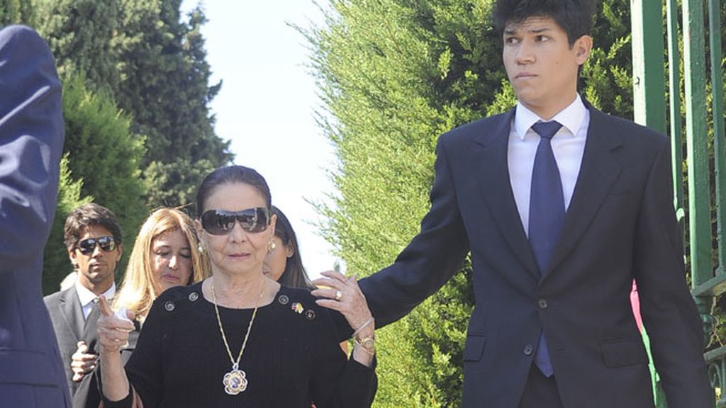 Beatriz, la madre de Isabel Preysler, ha acompañado a su hija en todo momento