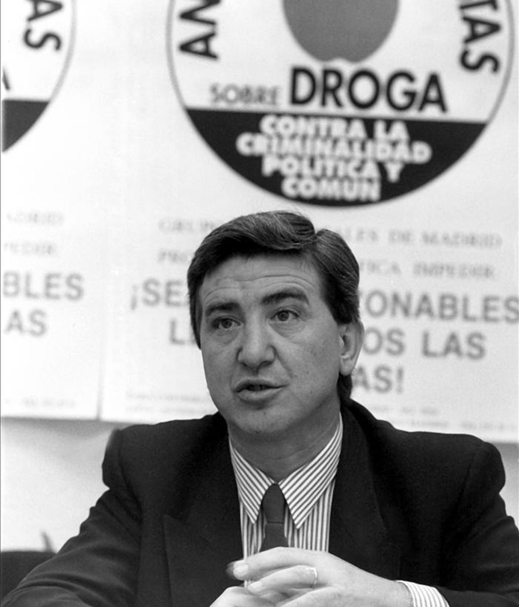 El comisario de Policía José Manuel Sánchez un una foto fechada en 1989. Sánchez, uno de los promotores del sindicalismo policial durante la Transición, falleció hoy en Madrid. EFE