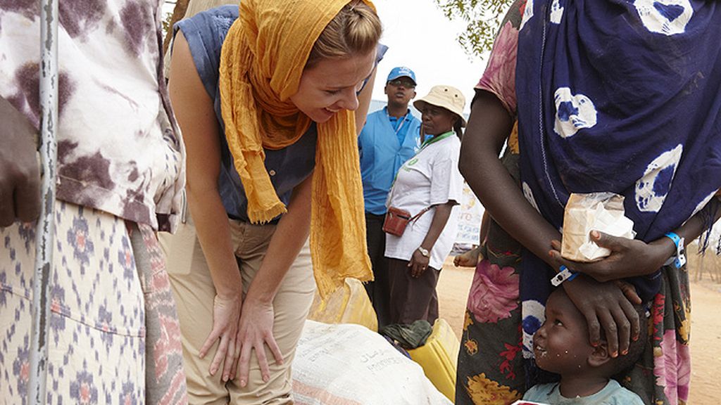 Scarlett lava su imagen