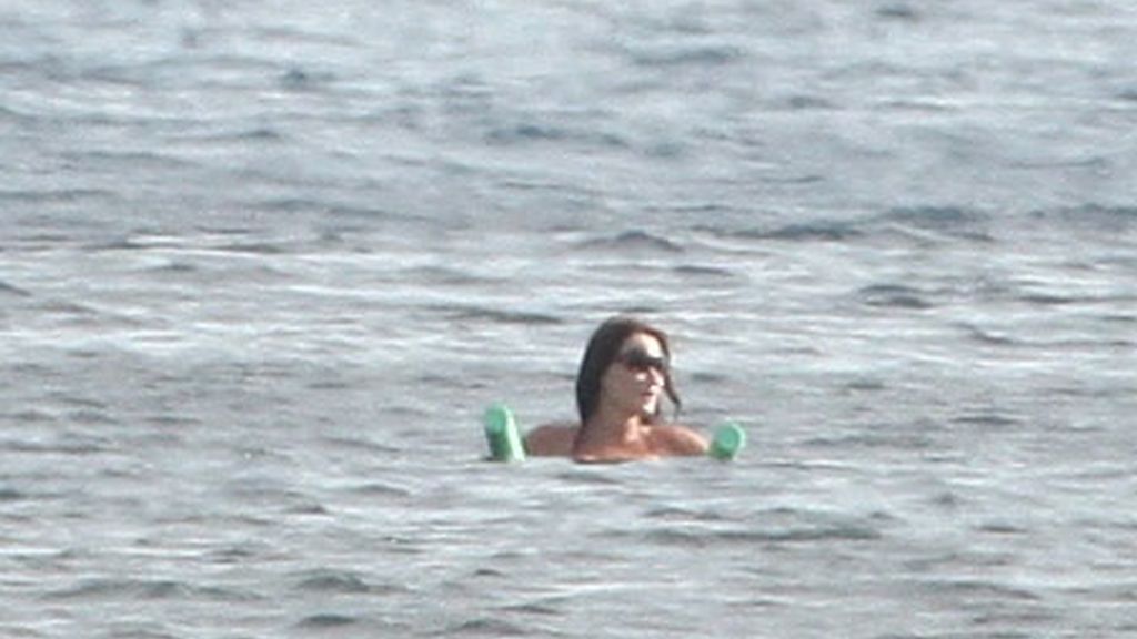 Carla Bruni y Nicolas Sarkozy, embarazados y de vacaciones