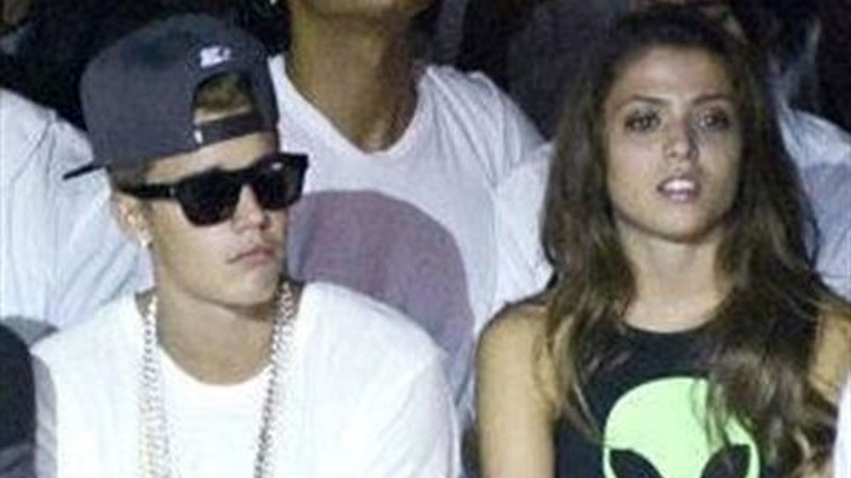 Justin Bieber desconecta de vacaciones con su nueva novia