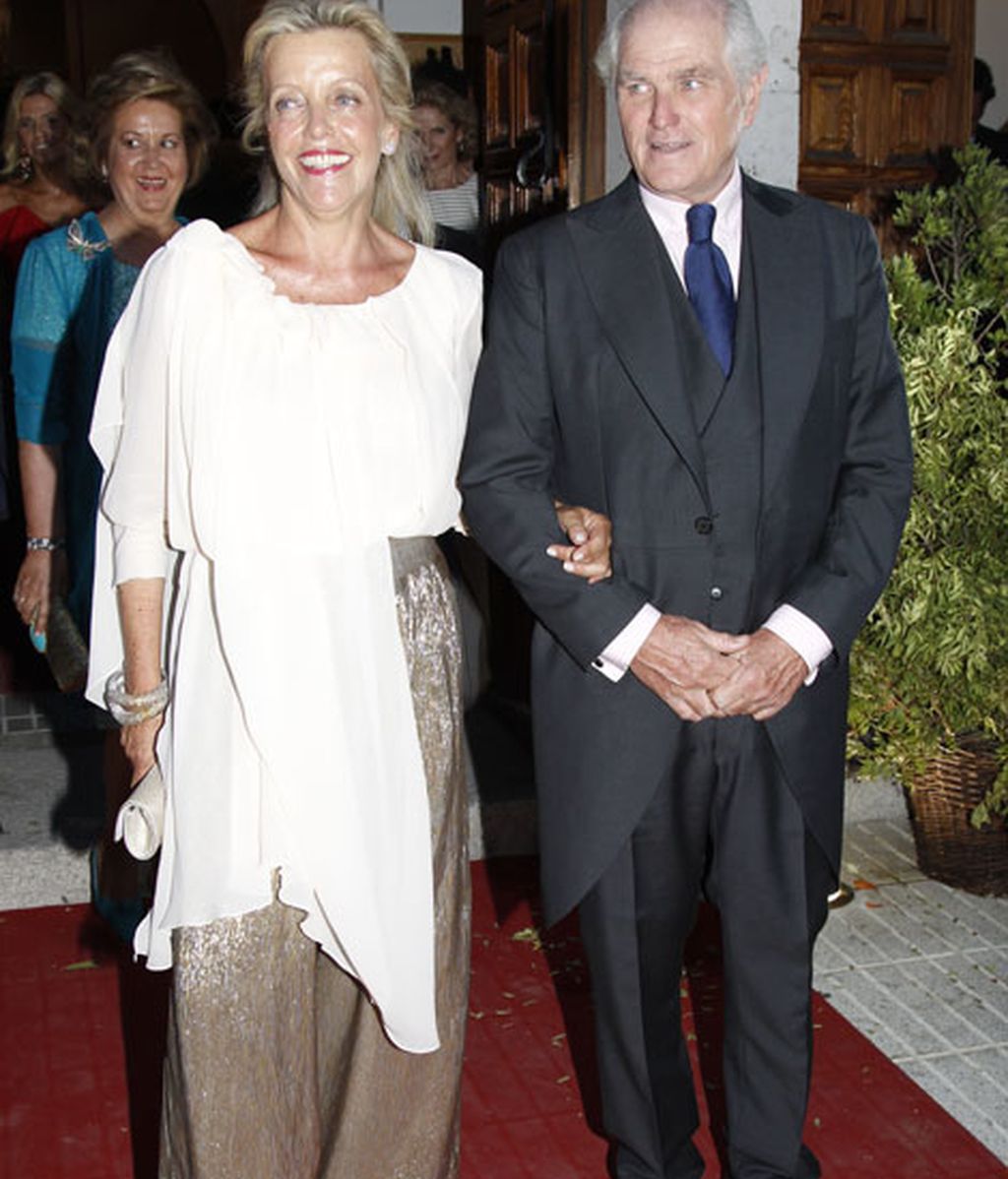 Ramón Calderón junto a Teresa Galán, padres de la novia