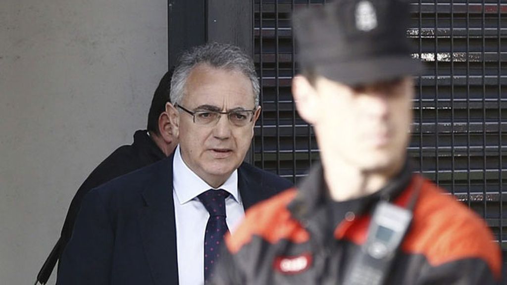 Comienza la declaración de Miguel Sanz ante la juez por las dietas de Caja Navarra