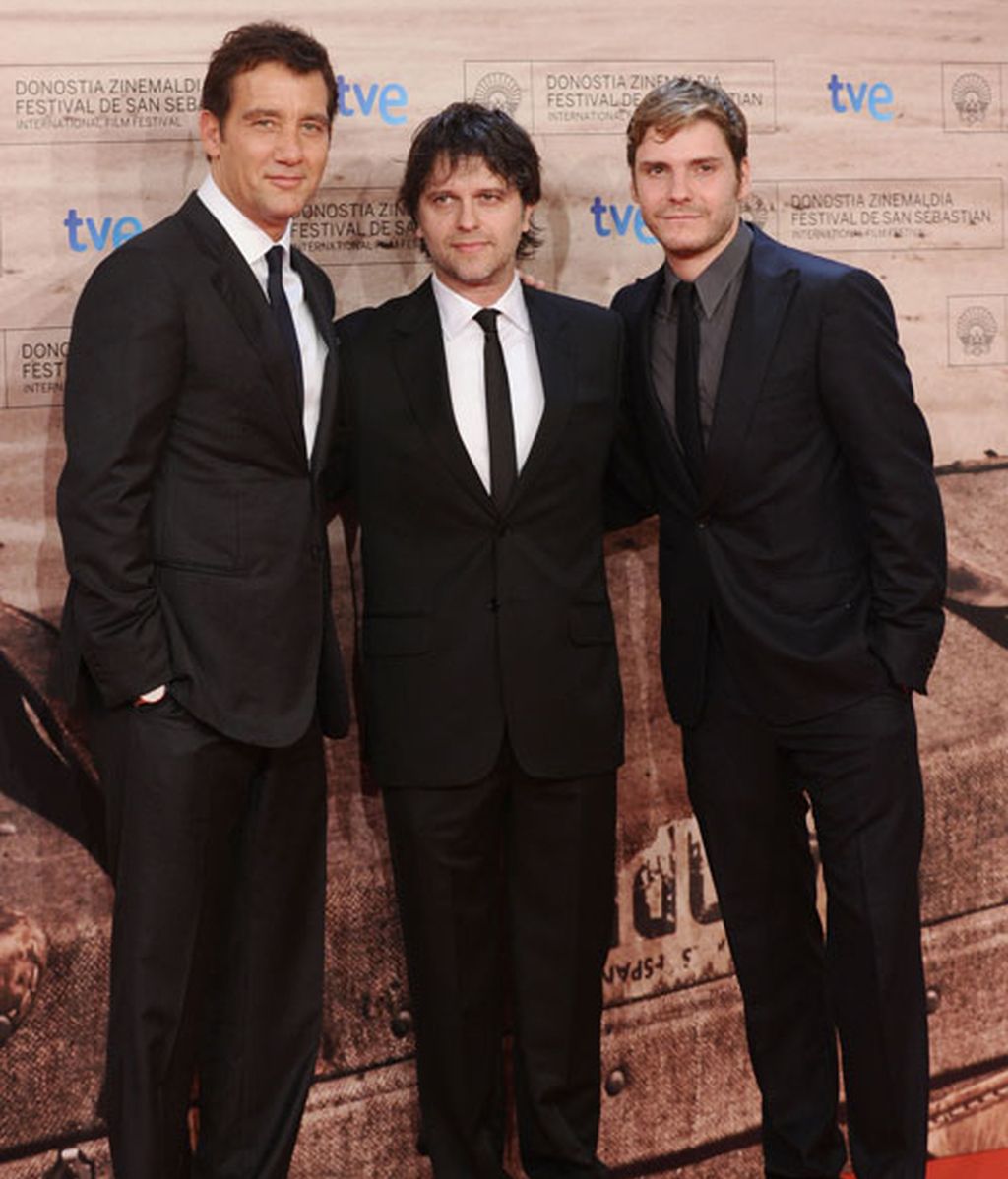 Paula Echevarría, Juan Diego Botto y Clive Owen llenan de glamour San Sebastián