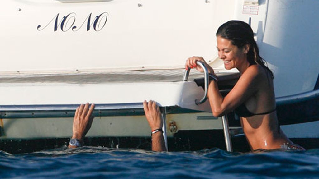 María José Suárez se tuesta en Ibiza