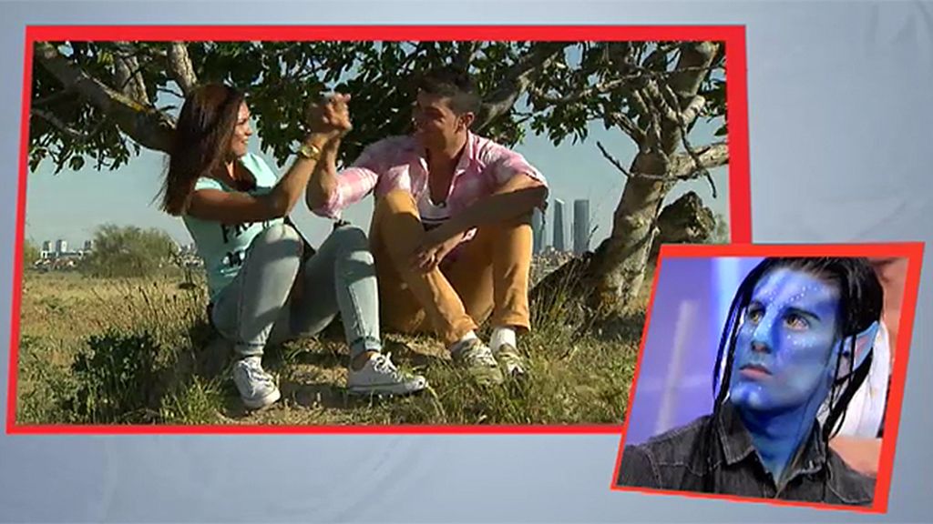 A Raúl le gusta tanto María que no se atreve a mirarla
