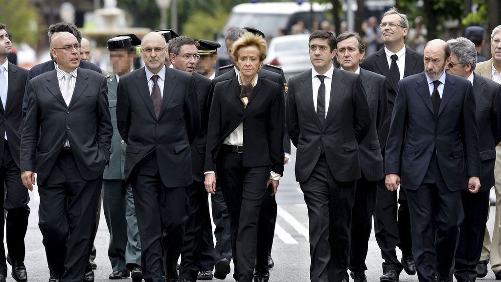 Numerosas personalidades acuden al funeral