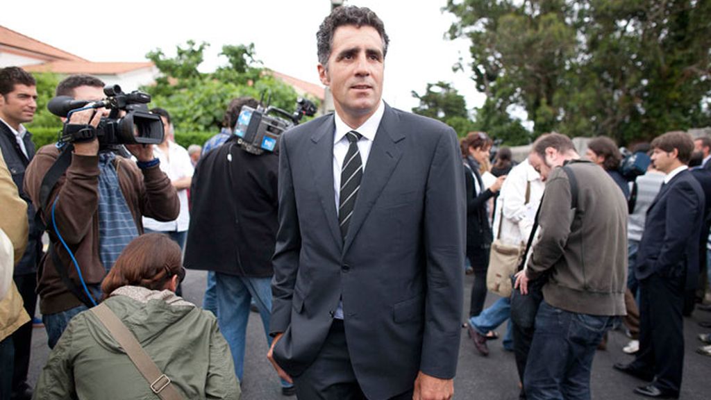 Dolor y grandes recuerdos en el funeral de Seve