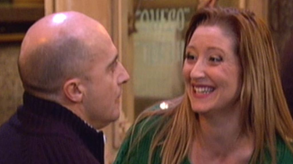 Cupido borracho y con metralleta