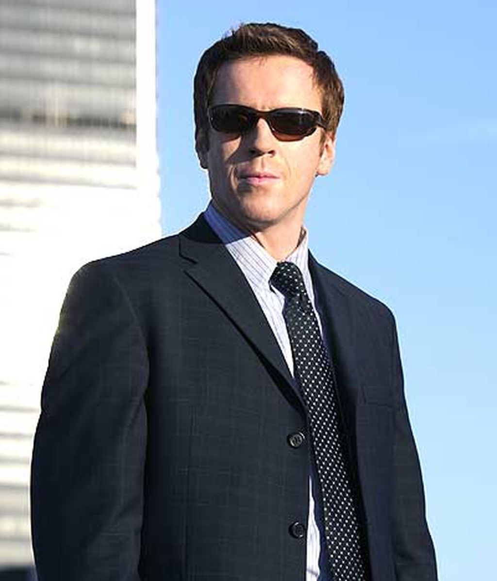 Damian Lewis da vida a Charlie Crews