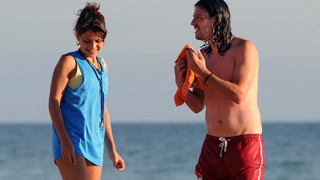 Thaïs Blume con su novio en Cádiz