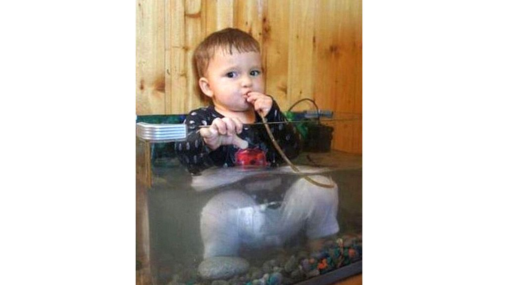 ¿Qué hay que hacer cuando un niño  hace una trastada, enfadase o reírse?