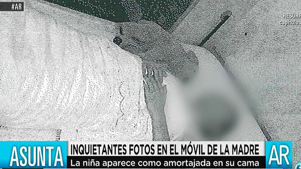 La menor aparece en una posición similar a la que tenía su cuerpo en la pista forestal