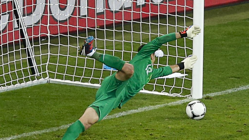 M. Gómez gana la partida a C. Ronaldo